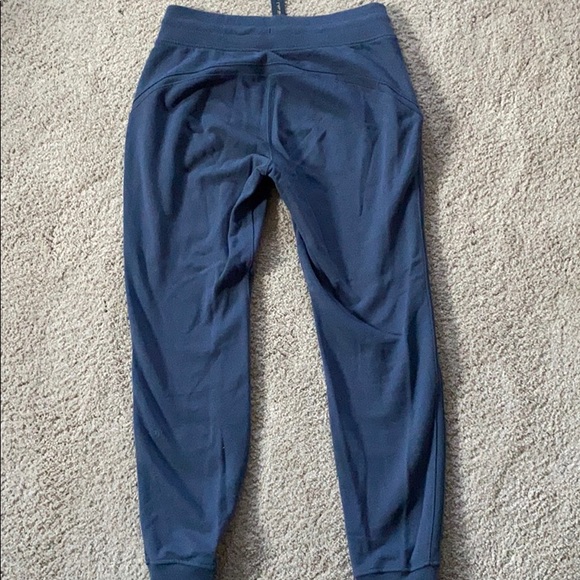LuluLemon Joggers - Picture 5 of 8